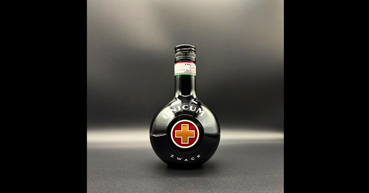 「ウニクム」宮廷医師が開発したハーブリキュールをご紹介します